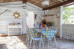 Pretty villa in greenery ecrin