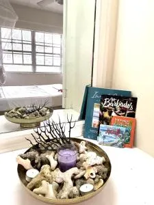 5 mins From Beach, Breezy Bright Room, St James - Saint Michael