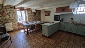 Maisons de vacances Gite Ty Maen a Plouhinec 56 7pers : photos des chambres