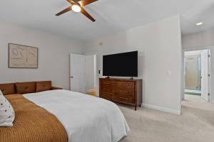Eagles Nest - Village of Pinehurst Home with Pool Table and Poker Table