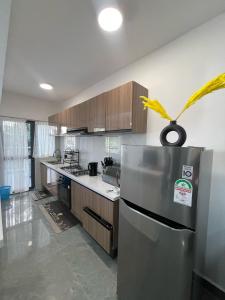 Modern Furnished 2-Bedroom Apartment