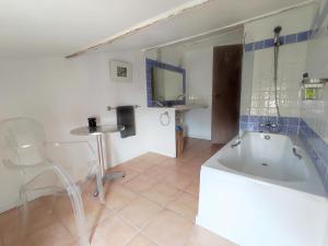 Villas Spacieuse Villa a 5 min a pieds du centre ville d-Uzes : photos des chambres