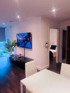 Luxury One Bed in West London - Streatham Vale