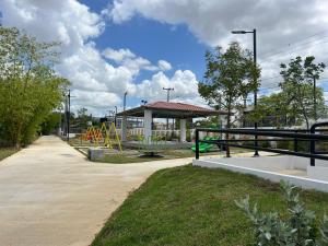 Hermoso y amplio apartamento de 3 habitaciones y 2 baños !