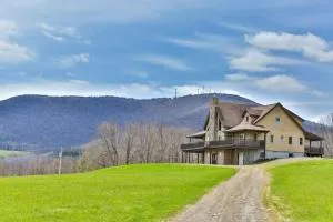 Immaculate Mountain Top Cabin - Gilboa