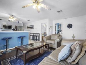 Spacious Stay, Family Comfort, Quiet Escape