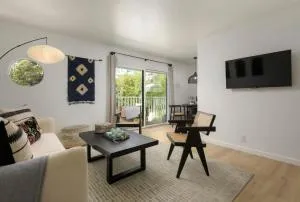 Sunny Getaway and 10 Min to SB - Montecito