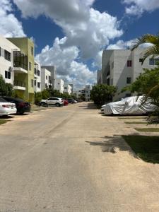 Hermoso y amplio apartamento de 3 habitaciones y 2 baños !