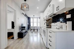 Spacious 4BR 2BA in the Plateau Montreal