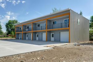 Modern Apt - 7 Mi to St Anthony Sand Dunes!