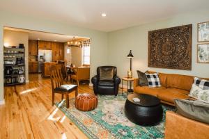 1 Mi to Dtwn Black Mountain Home with Patio and Yard