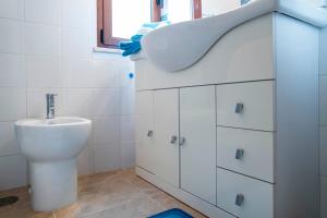 Acqua Chiara Beachfront Home img27