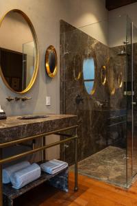 Casa Faroles, Designer 7BR Villa with Pool, Jacuzzi & Full Staff