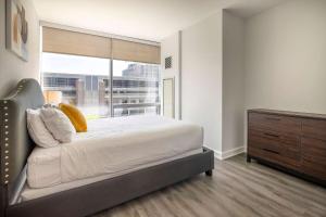 Modern Apt Close to Downtown - ASW-8T