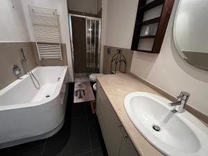 Charme Skyline Brothers Suite