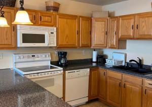 Bull Frog Bay #2 - Downtown Minocqua