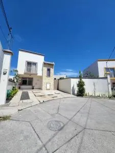 Casa el Roble Oeste, Minimalist - Данли