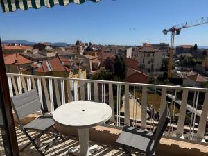2P Hyper Centre Sea View 55m