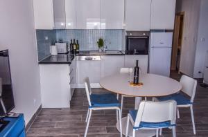 Beach Apartments MarLi