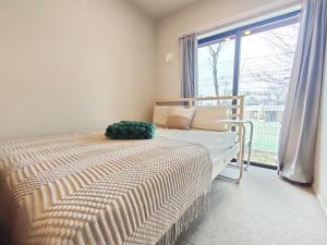 C2 Shibuya new hotel, 2 bedrooms and 1 living room, 7 mins to ST Max 6P 渋谷全新酒店 全新装修 两室一厅 交通中心 车站7分钟 最大6人 直达新宿 涉谷 表参道 品川 池袋 上野 代代木 银座 原宿