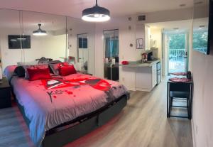 Paradise Lust at Paradise Lakes Nudist resort - 3hvězdičkové hotely ve městě Lutz