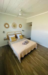 Maisons de vacances Les Ecuries - 3 bedroom Gite with plunge pool near Narbonne & the Canal du Midi : photos des chambres