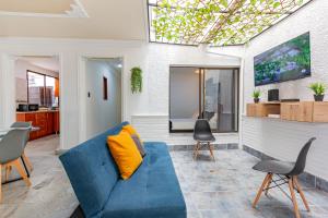 Great family home near the stadium and beautiful neighborhood