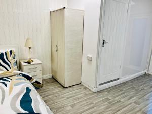 Birmingham City Centre Apartment room near China Town