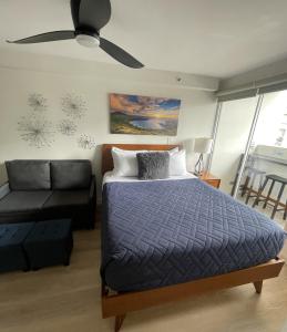 Contemporary Ocean View Suite - Heart of Waikiki!