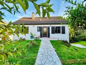 La maison d'Irene Un havre de paix romantique avec bois privatif - 瑟泽