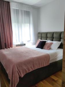 THEOS-Titova Vila Zlatibor