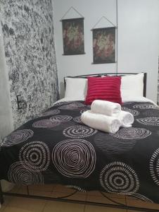 Akon Nafplio room II