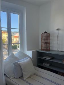French classic apartm 2 bedroom best location