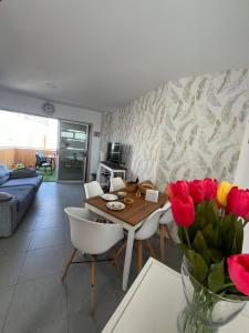 Stunning Chic Penthouse retreat in front of the beach