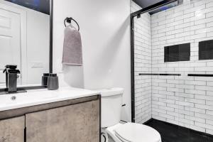 Urban Nest #4 Chic studio central to downtown