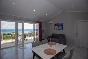Gigi Star Luxury ApartVilla with Pool, Sea View