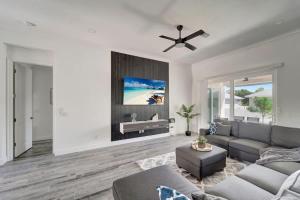 Modern luxe getaway for families near Siesta Key