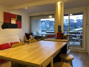 Les alpages - lit queen size - centre station - 3hvězdičkové hotely ve městě Enchastrayes