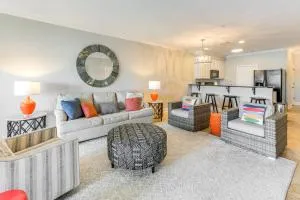 Pool and Dock Access Waterfront Dadeville Condo! - Dadeville