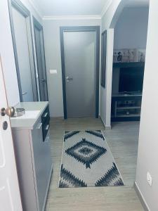 Modern 2 bedroom apartment 5mins from golf course