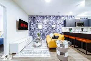 NEW-The Suite Life-2BD-King Bed-WEM & YEG Airport - Leduc