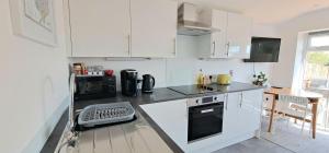 The Snug - for Eurotunnel, North Downs Way & Golfing