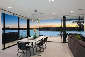 Luxury Waterfront property also on aerbnb - Sutherland