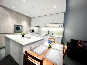 Exquisite 1bed 1 bath locates in city center