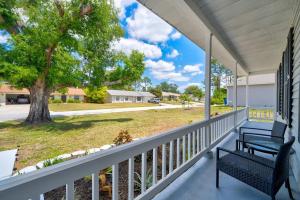 Charming Palm Bay Retreat with Garden
