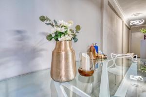 Luxury apartment with cinemaroom 600 mtr from the beach