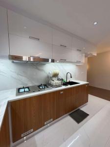 Yannas Unit - 3Bedroom with Breakfast