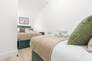 Modern Central London 4 Bed - Free Parking