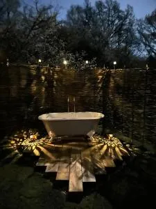 Fallow Coombe Hut, South Downs National Park - Rake