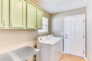 Outdoor Entertaining Space Family Home in Milton